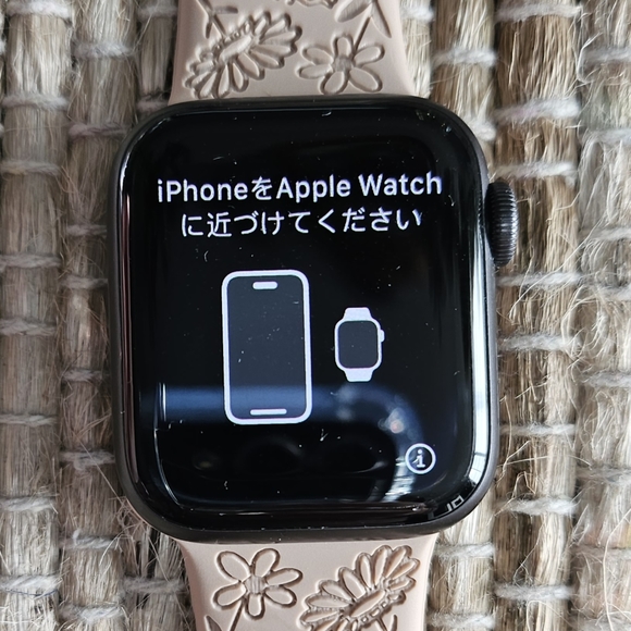 πSOLDπWomen's Apple Series 6 Watch (GPS, 40mm) w/x6 Bands - Picture 8 of 13